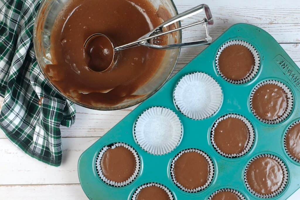 cupcake mix in muffin tins