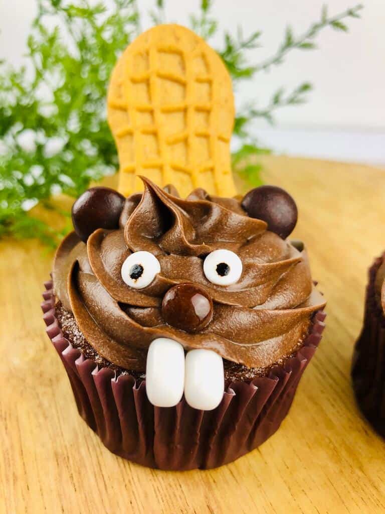 beaver cupcake with nutter butter tail.