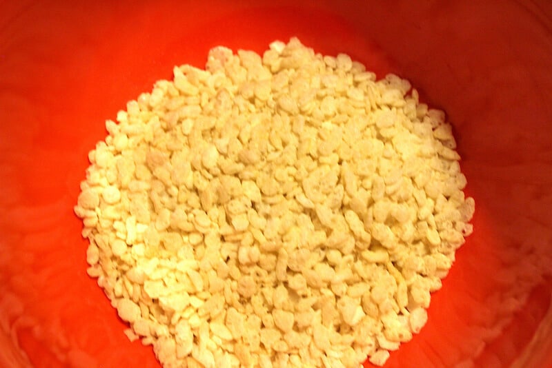 Rice krispies cereal in a large mixing bowl.
