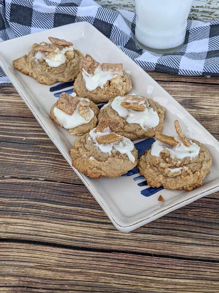 Cinnamon toast crunch cookies with vanilla on a tray.