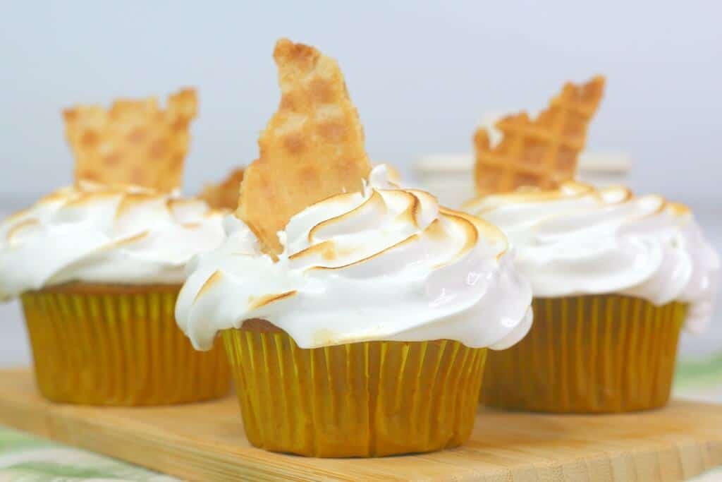 Marshmallows frosted banana cupcakes.